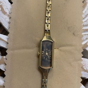 Seiko ladies Vintage watch gold